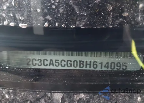 2011 Chrysler 300 Limited z USA, uszkodzony, nr VIN 2C3CA5CG0BH614095